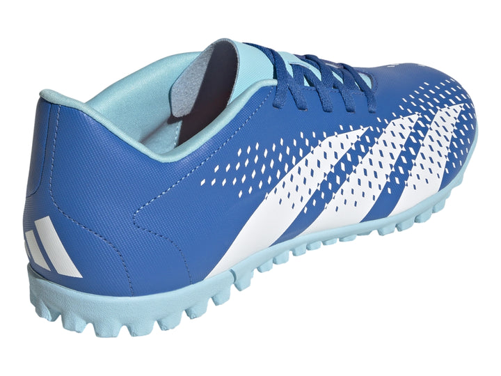 Tenis de fútbol Adidas Predator Accuracy .4 TF color azul con franjas blancas y suela celeste.