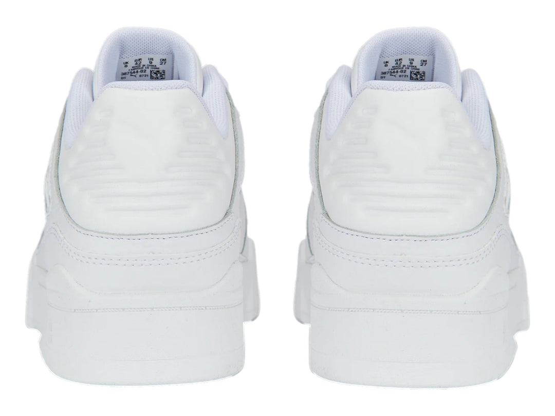 Tenis Puma Slipstream LTH de color blanco total, vista lateral sobre fondo blanco.