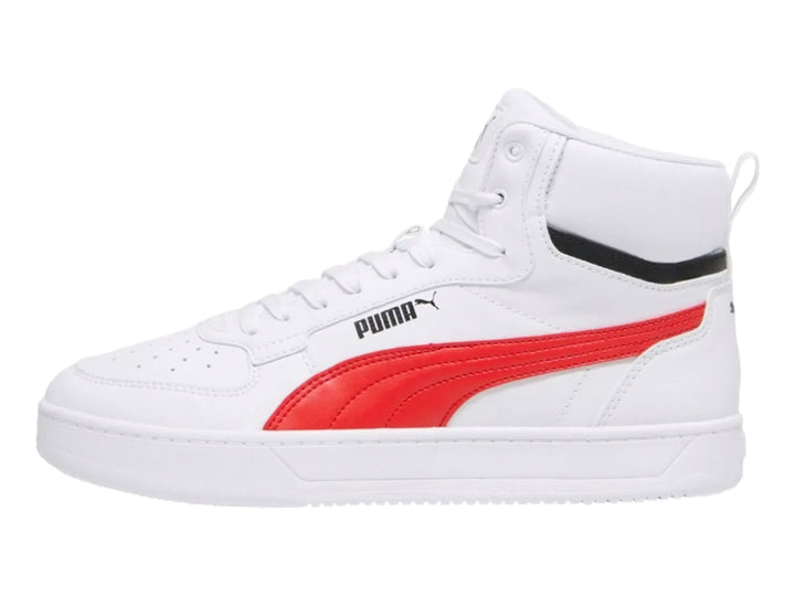 Tenis PUMA Caven 2.0 Mid en color blanco con detalles laterales en rojo y negro.