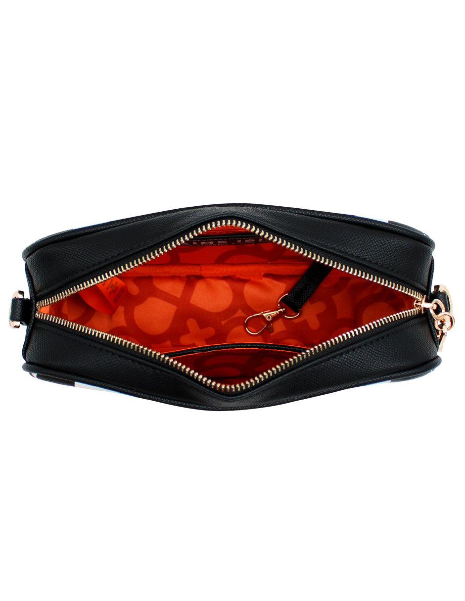 Bolso pequeño Jaime Ibiza con estampado de cuadros blancos y negros y detalles en dorado.