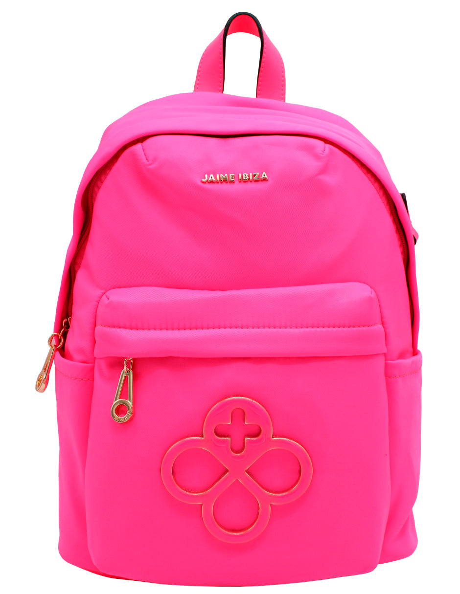 Mochila color rosa neón de la marca Jaime Ibiza con bolsillo frontal y detalles en dorado.