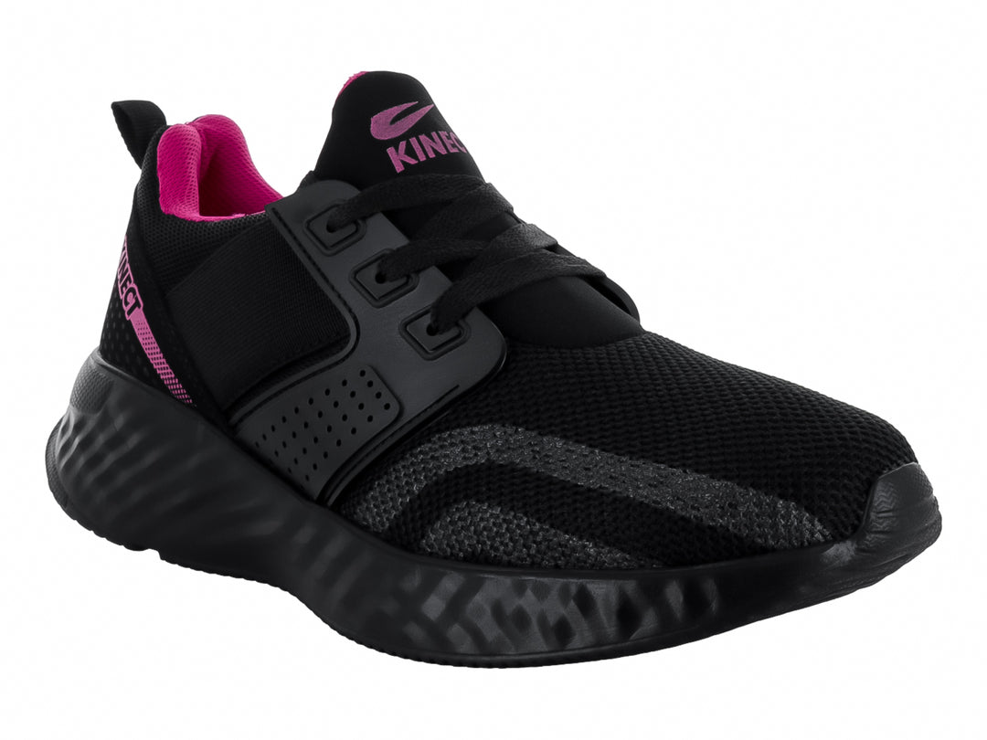 Tenis deportivos KINECT color negro con detalles en fucsia y suela gruesa.