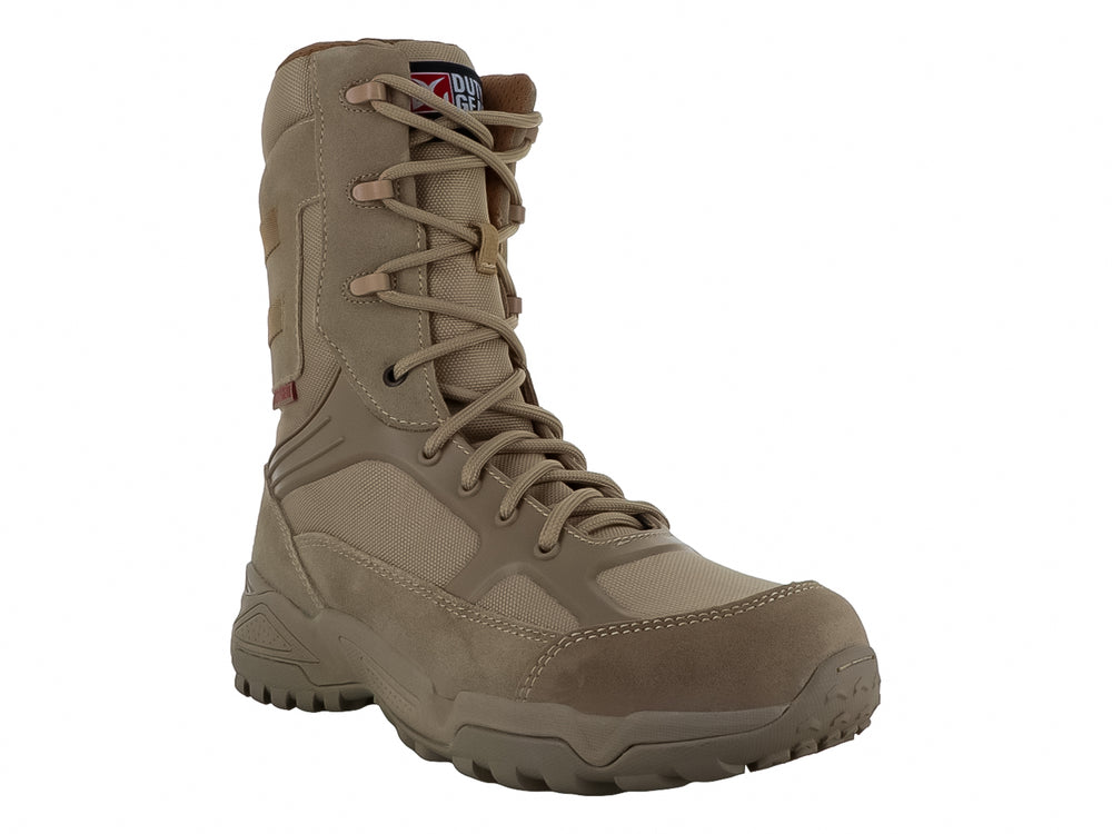 Bota táctica Duty Gear color ámbar de caña alta con cordones y suela robusta para terreno difícil.