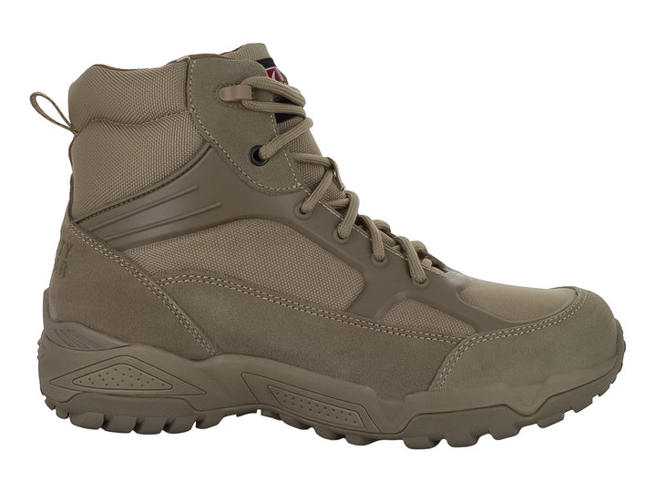 Bota táctica Duty Gear color ámbar con suela robusta y materiales mixtos de cuero y tela.