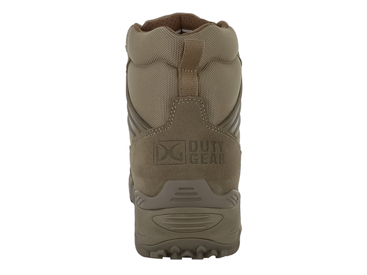 Bota táctica Duty Gear color ámbar con suela robusta y materiales mixtos de cuero y tela.