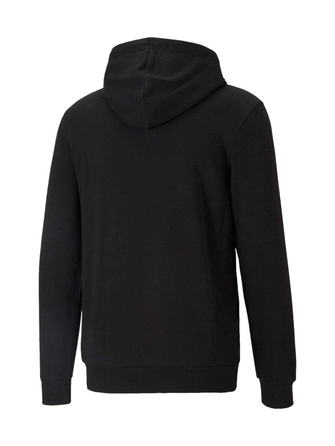 Hombre vistiendo sudadera con capucha color negro con logotipo grande de PUMA en blanco en el pecho.