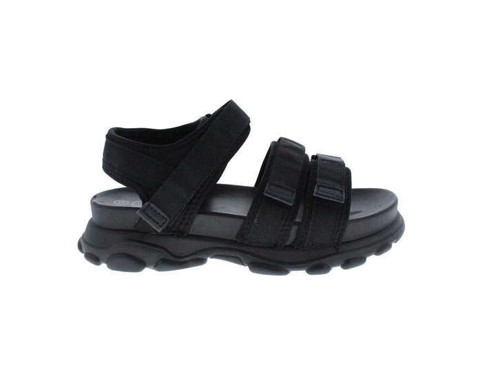 Sandalia deportiva Furor color negro con correas ajustables y suela robusta para niño.