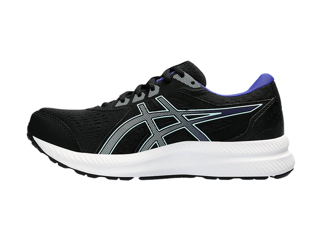 Tenis deportivos ASICS Gel-Contend 8 en color negro con detalles en azul y suela blanca.