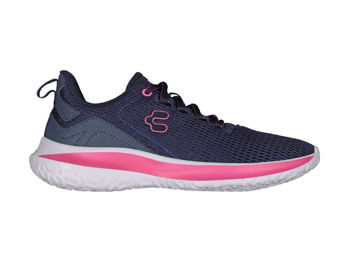 Tenis deportivos Charly color azul marino con franja rosa y suela blanca.