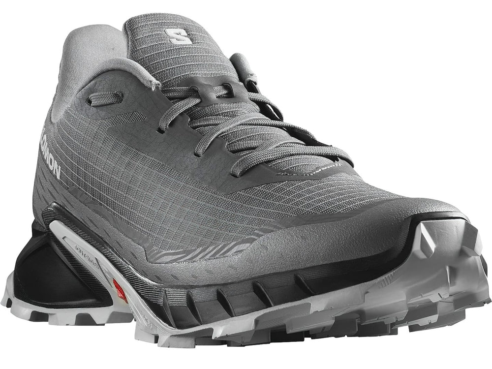 Tenis deportivos Salomon Alphacross 5 en color gris y negro con suela diseñada para terreno irregular.