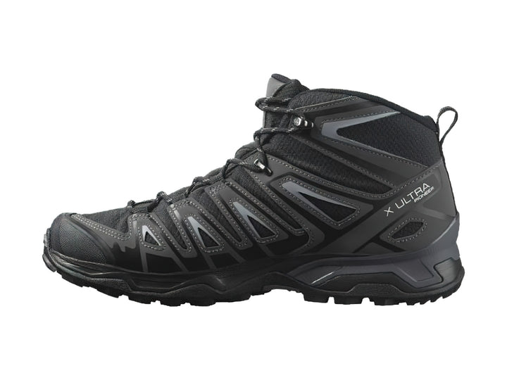 Botas de senderismo Salomon X Ultra Pioneer GTX en color negro y gris con suela Contagrip.