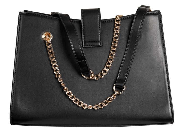 Bolso de hombro color negro con textura acolchada, correa de cadena dorada y cierre frontal metálico.