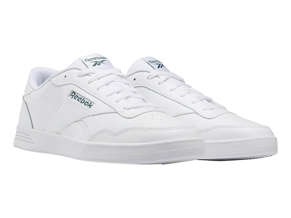 Tenis Reebok Court Advance color blanco con detalles en verde claro.