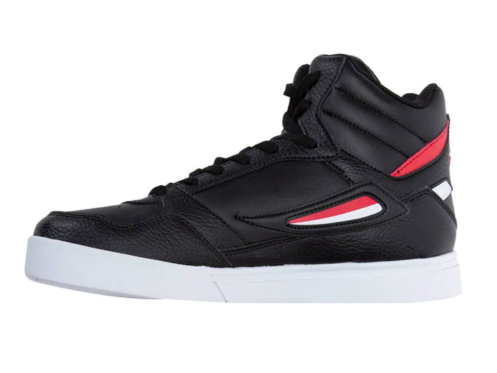 Tenis FILA de bota alta en color negro con detalles en rojo y blanco y suela blanca.