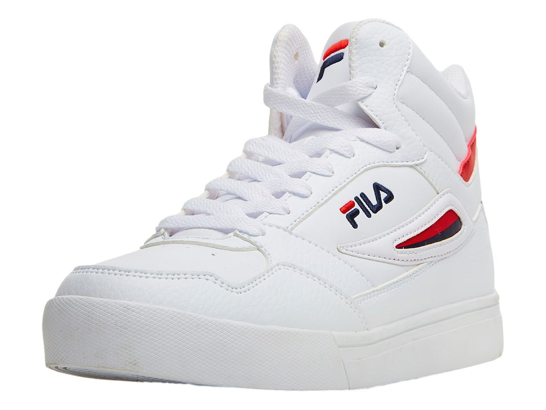 Tenis deportivos FILA blancos con detalles en azul marino y rojo, vista lateral.