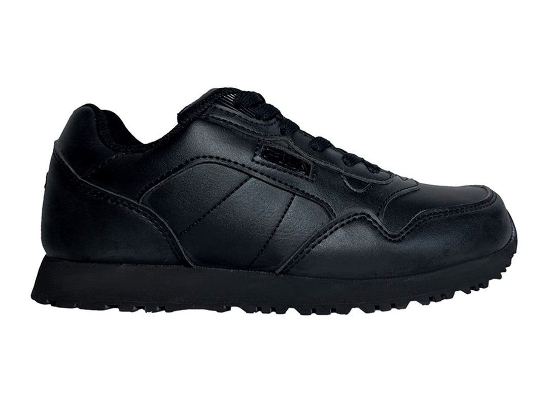 Tenis deportivos FILA modelo 5KM en color negro total con suela texturizada y acabado mate.