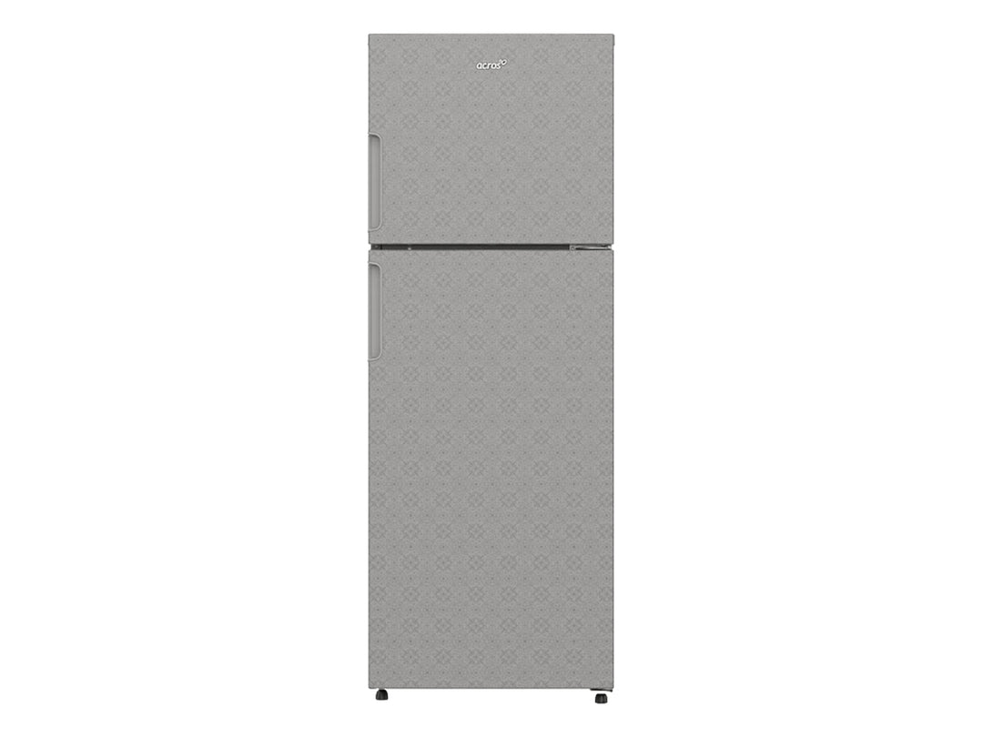 Refrigerador Acros de dos puertas en color plata con acabado mate y diseño moderno.