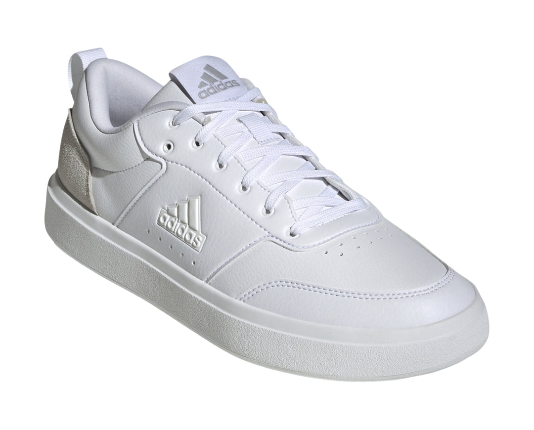 Tenis deportivos Adidas color blanco con detalle gris en el talón y logo blanco en el lateral.