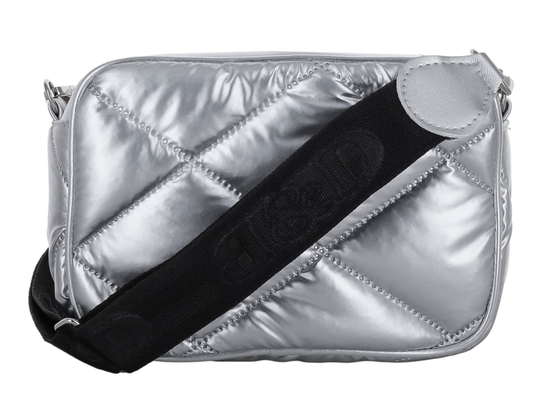 Bolso de hombro Ferretina color plata con diseño acolchado en forma de diamantes y acabado brillante metalizado.