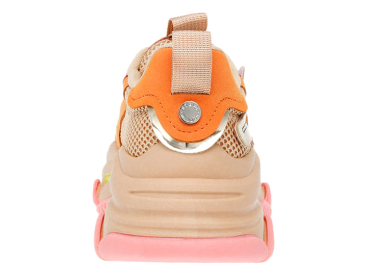 Tenis Steve Madden chunky en colores beige y naranja con detalles en rosa y plata.