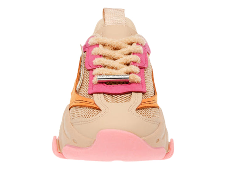Tenis Steve Madden chunky en colores beige y naranja con detalles en rosa y plata.