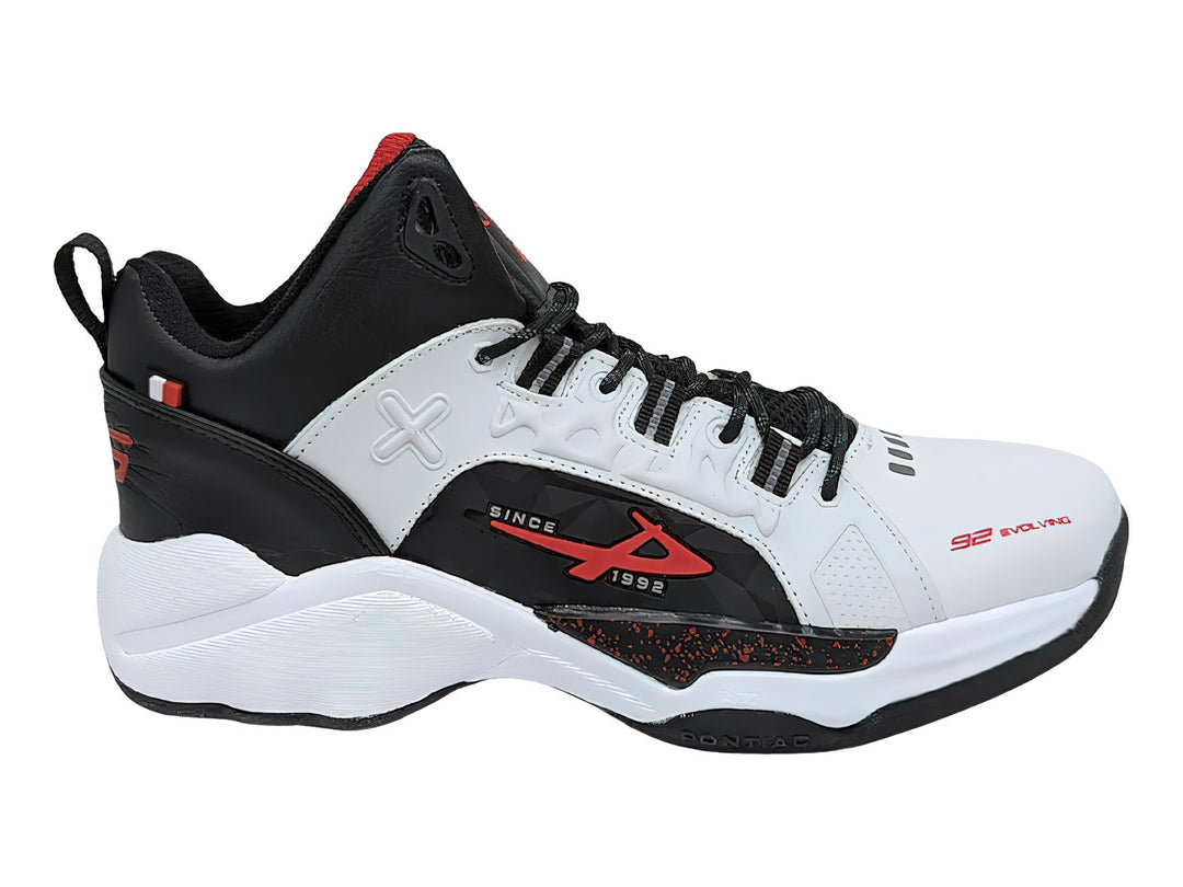 Tenis de baloncesto Pontiac AXL en colores blanco, negro y rojo con diseño deportivo de caña media.