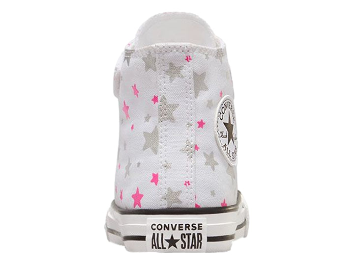 Tenis Converse blancos de bota alta para niño o niña con estampado de estrellas rosas y grises y cierre de velcro.