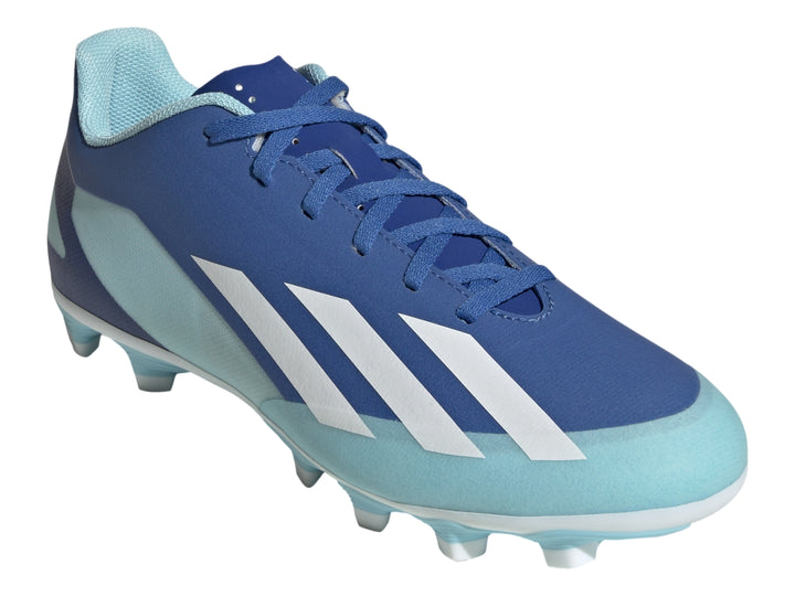 Zapato de fútbol Adidas Crazyfast en colores azul royal y celeste con franjas blancas laterales.