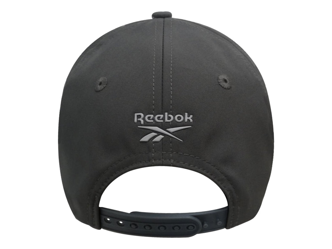 Gorra deportiva Reebok de color gris con logotipo amarillo bordado en el frente.