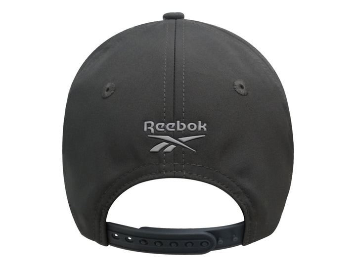 Gorra deportiva Reebok de color gris con logotipo amarillo bordado en el frente.