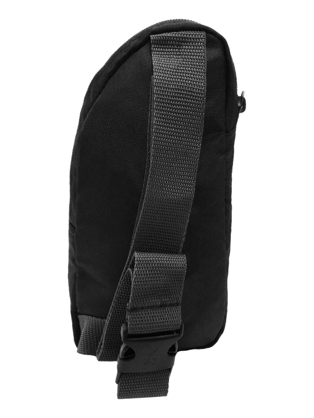 Bolso bandolera negro de Reebok con logotipo blanco y correa ajustable.