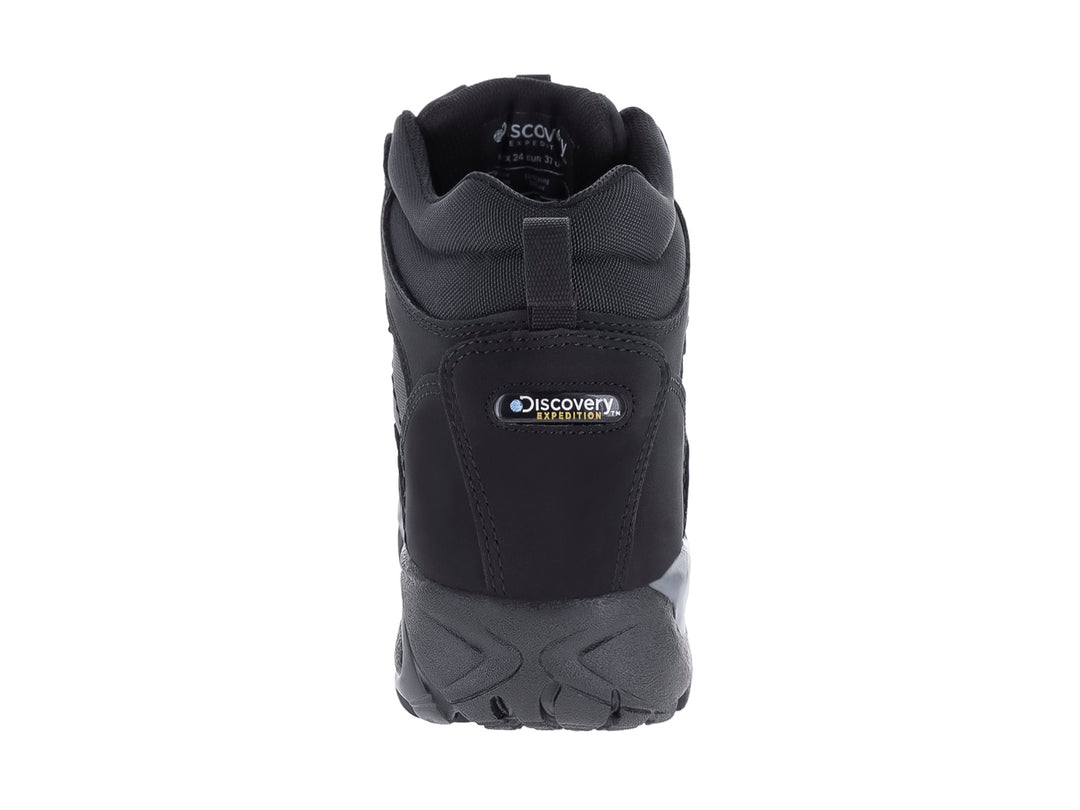 Bota deportiva Discovery de color negro con suela robusta y detalles en gris.