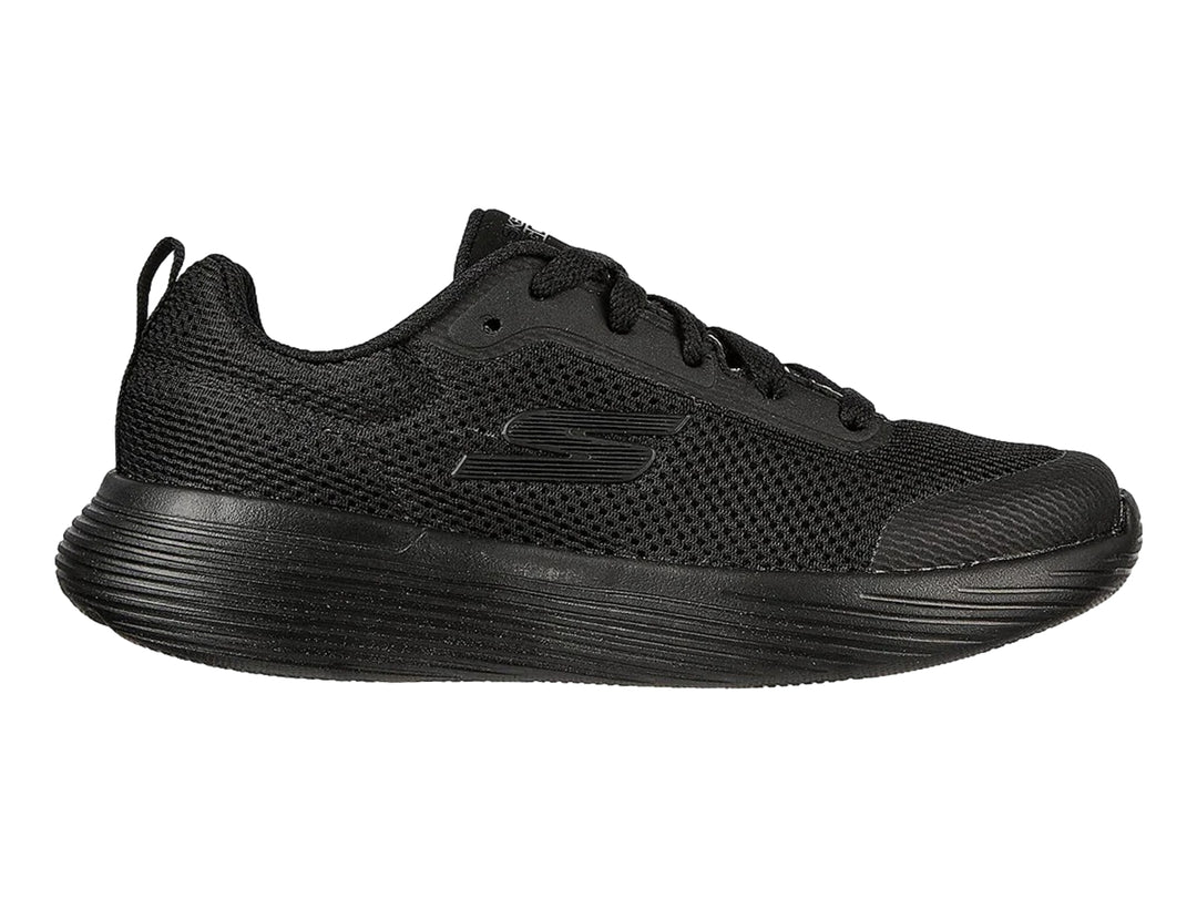 Tenis deportivos Skechers color negro con malla transpirable y suela texturizada.