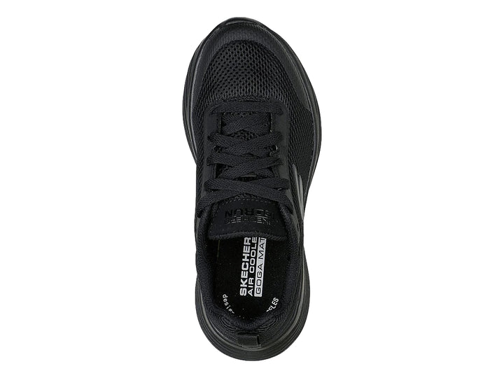 Tenis deportivos Skechers color negro con malla transpirable y suela texturizada.