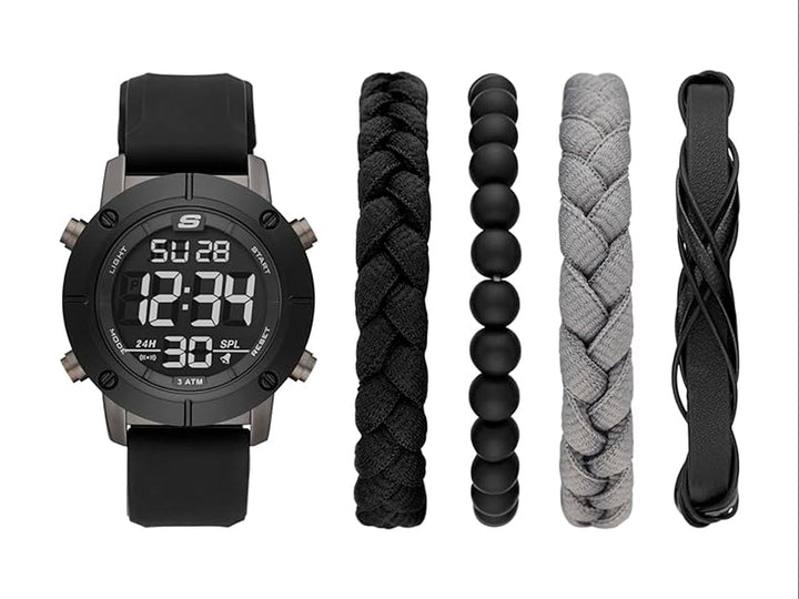 Set de 5 piezas que incluye un reloj digital negro y cuatro pulseras coordinadas en colores negro y gris.
