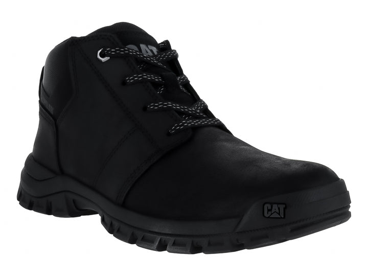 Zapato botín Caterpillar modelo Threshold Chukka en color negro de cuero con suela resistente.