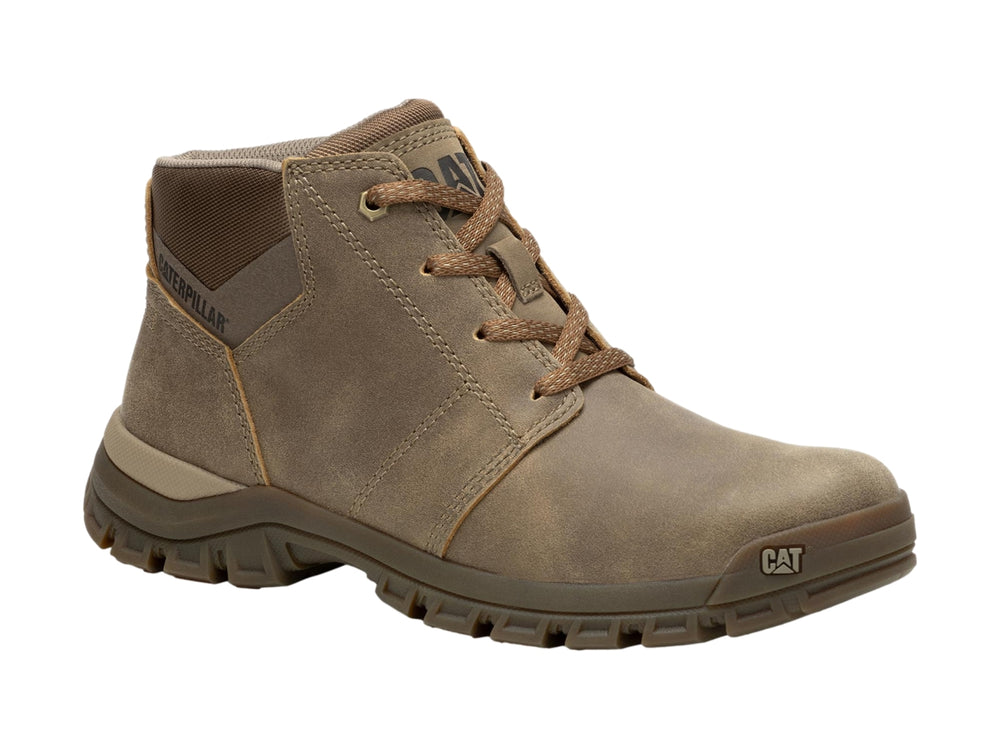 Botín Caterpillar modelo Threshold Chukka en color marrón de cuero con suela robusta y cordones.