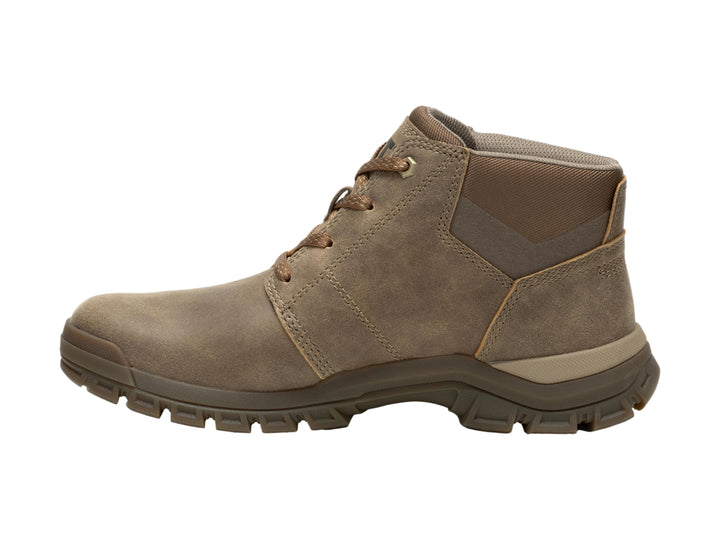 Botín Caterpillar modelo Threshold Chukka en color marrón de cuero con suela robusta y cordones.