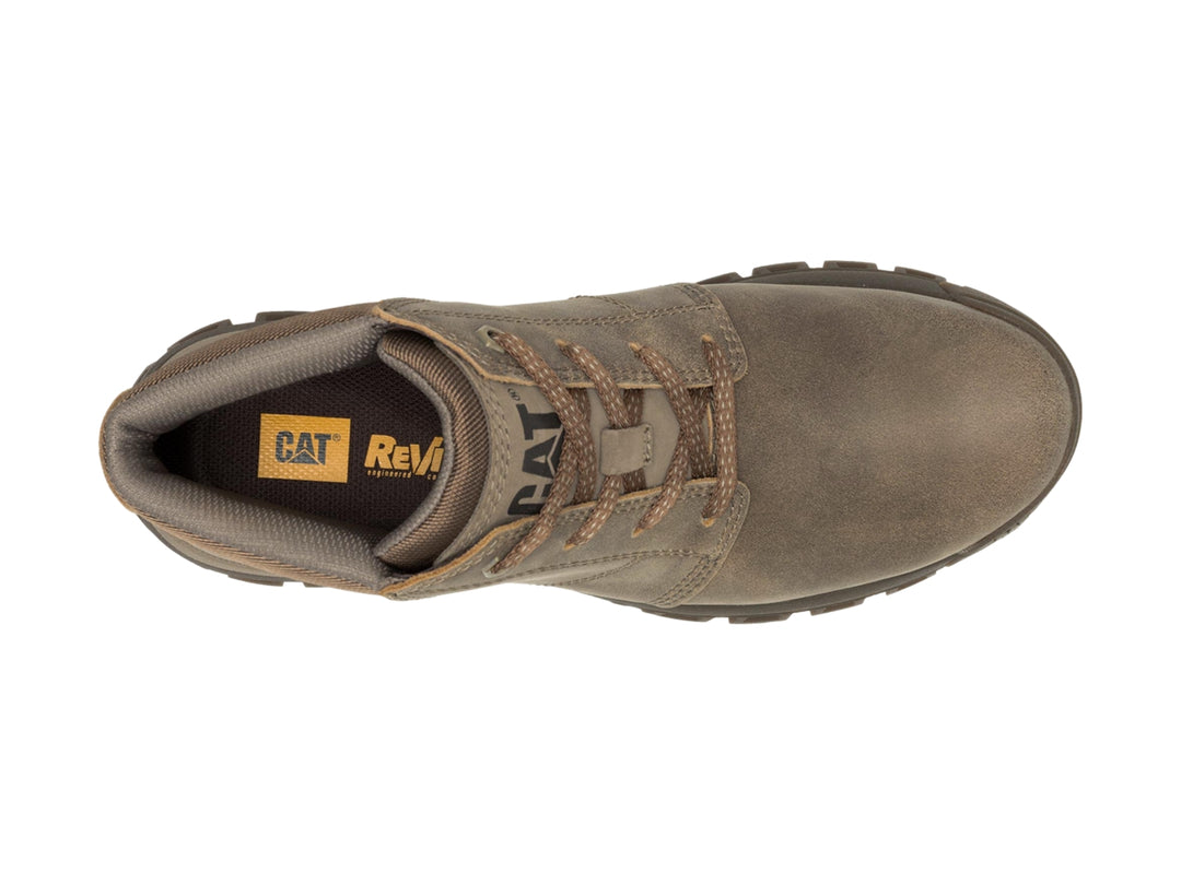 Botín Caterpillar modelo Threshold Chukka en color marrón de cuero con suela robusta y cordones.