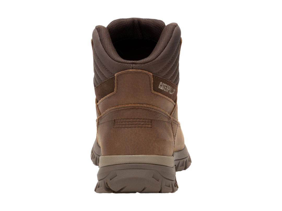 Bota de senderismo Caterpillar color mushroom en cuero con suela robusta y cierre de agujetas.