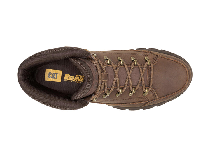 Bota de senderismo Caterpillar color mushroom en cuero con suela robusta y cierre de agujetas.