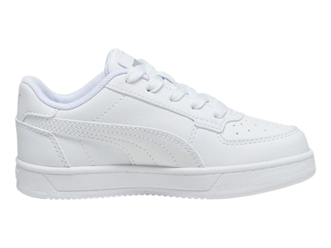 Tenis PUMA Caven 2.0 PS color blanco con suela plana y cordones.
