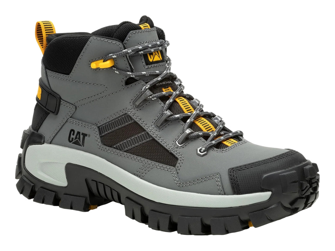 Bota Caterpillar modelo Invader Mid en color gris con detalles en negro y amarillo, diseño robusto para uso casual.