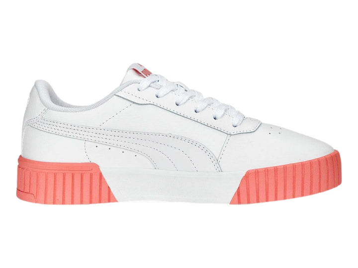 Tenis PUMA Carina 2.0 blancos con suela gruesa en color rosa hibisco.