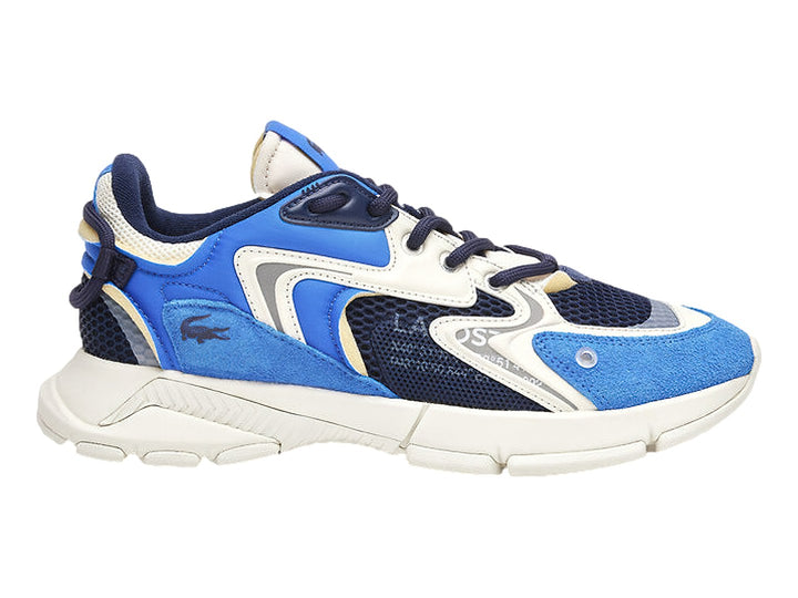 Tenis deportivos Lacoste en colores azul, navy y blanco con suela robusta y detalles en malla.