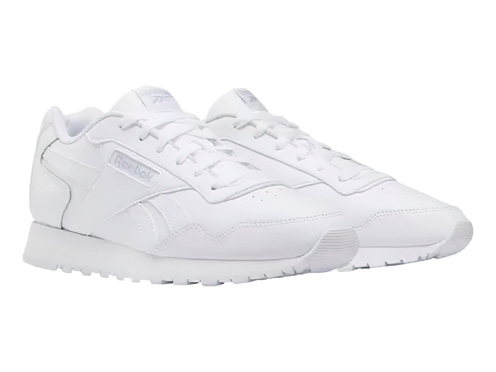Tenis Reebok Glide color blanco, diseño deportivo de corte bajo con cordones y suela blanca.