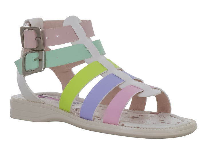 Sandalia infantil multicolor con tiras en tonos pastel y hebillas metálicas sobre suela blanca.