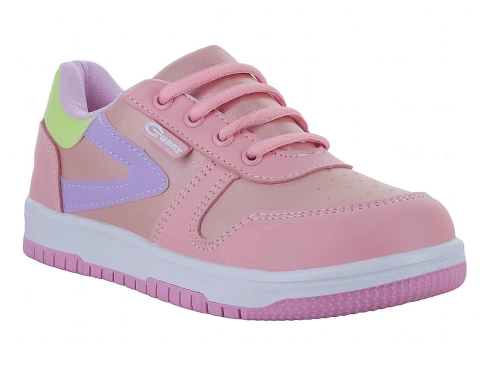 Tenis deportivos color rosa con detalles en morado y verde lima y suela blanca.