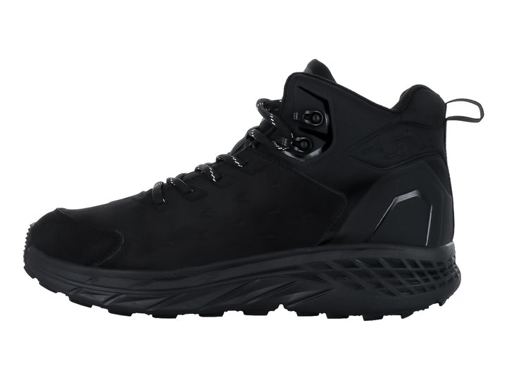 Zapato deportivo COURT modelo 3643P en color negro, con suela robusta y diseño de corte medio.