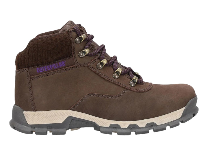 Bota Caterpillar de cuero color chocolate con suela beige y gris, diseño robusto para hombre.